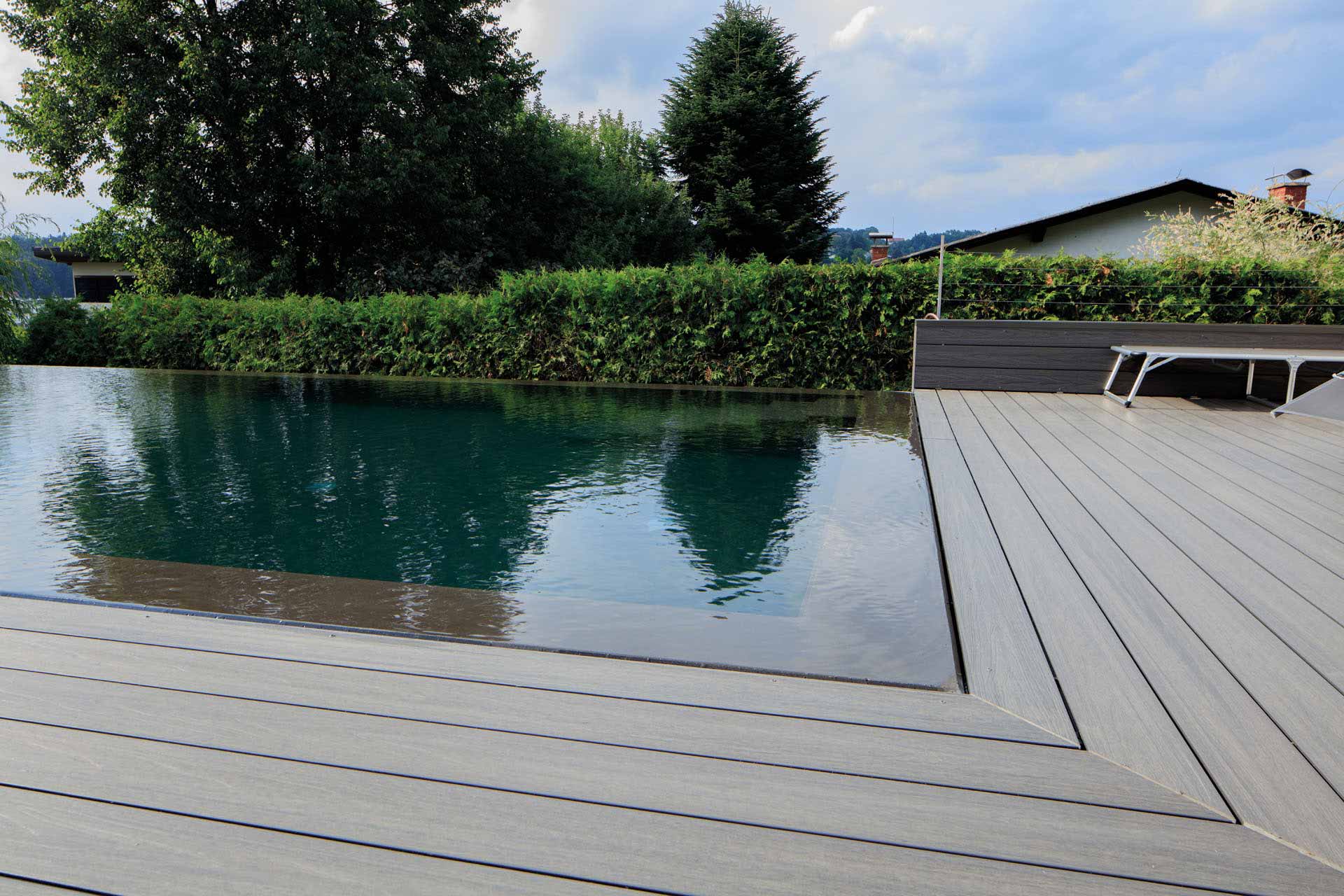 ultrashield-silbergrau-terrasse-pool